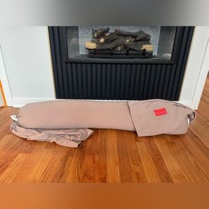 BBhugme Pregnancy Pillow - Dusty Pink